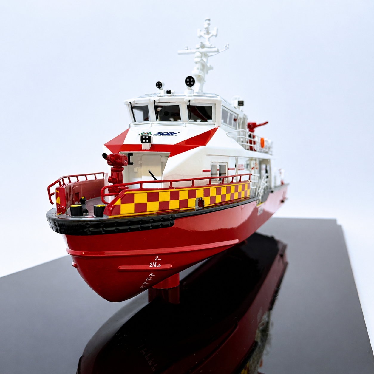 1:200 SCDF Marine Rescue Vessel (Red Dolphin)